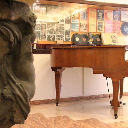 Hotel Luna Rossa Nápoly Kültér fotó