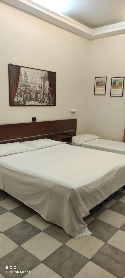 Hotel Luna Rossa Nápoly Kültér fotó