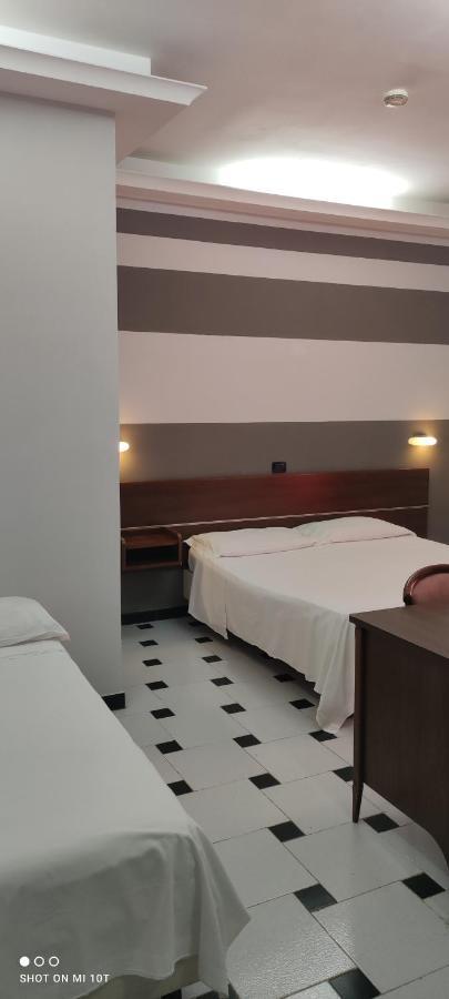 Hotel Luna Rossa Nápoly Kültér fotó