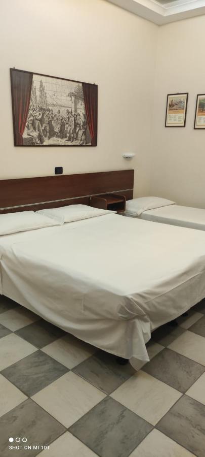 Hotel Luna Rossa Nápoly Kültér fotó