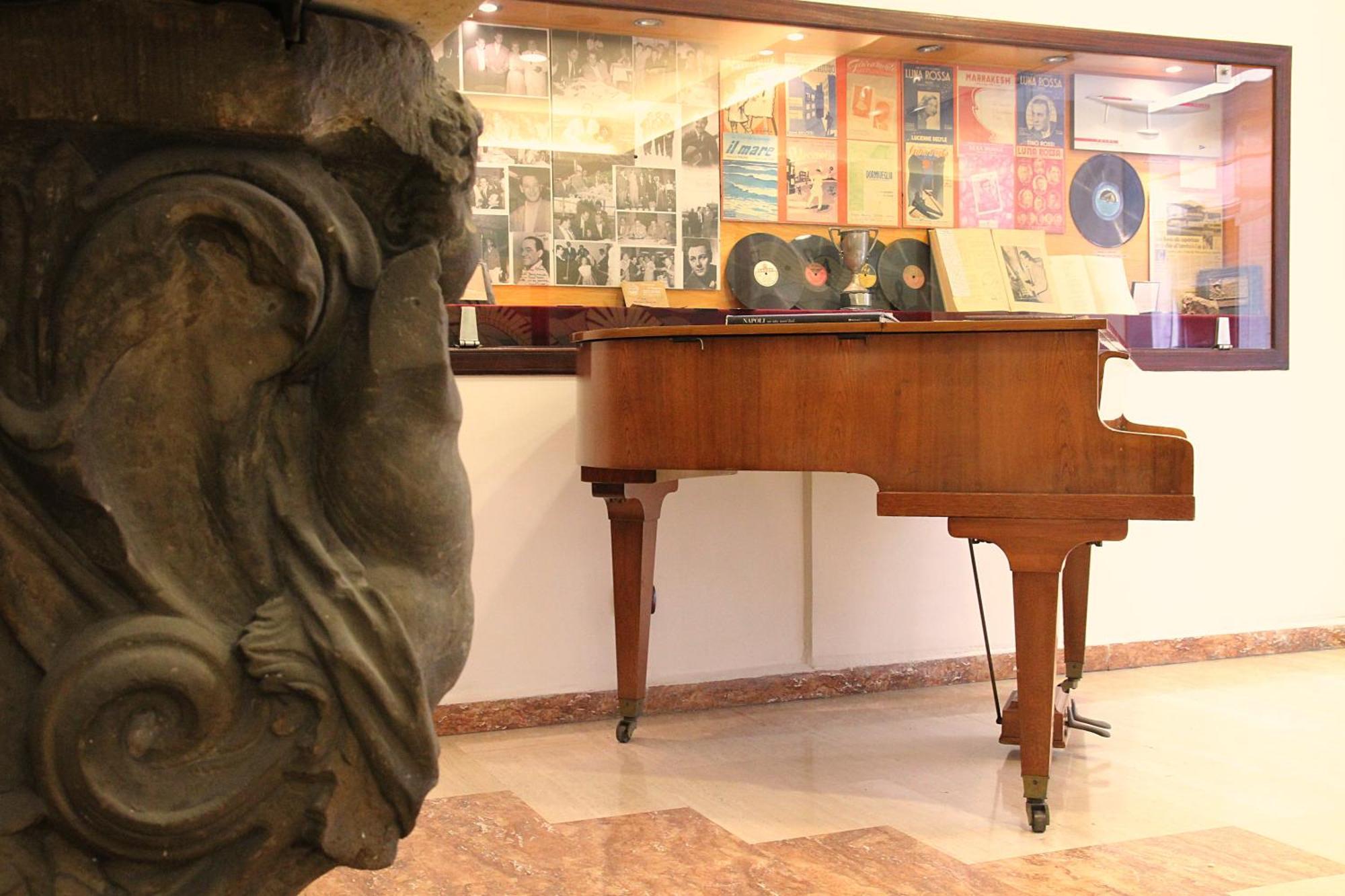 Hotel Luna Rossa Nápoly Kültér fotó