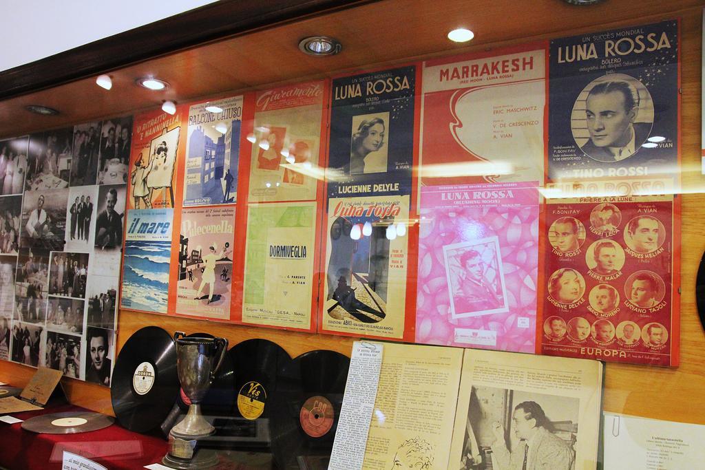 Hotel Luna Rossa Nápoly Kültér fotó