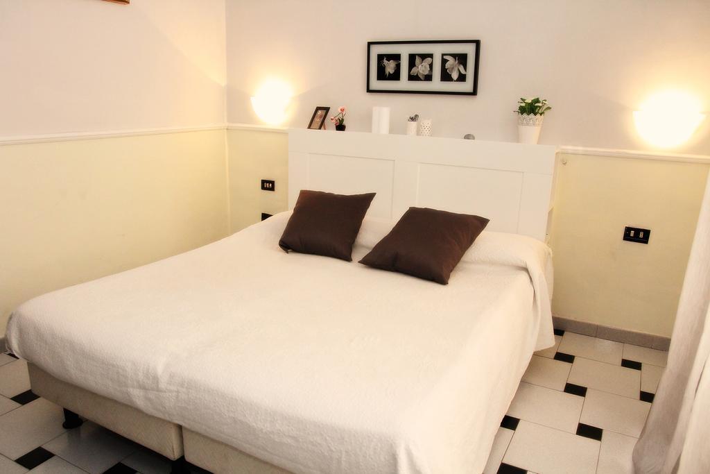 Hotel Luna Rossa Nápoly Kültér fotó