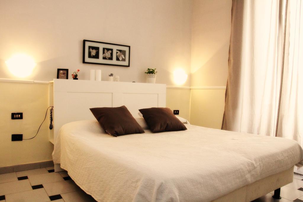 Hotel Luna Rossa Nápoly Kültér fotó