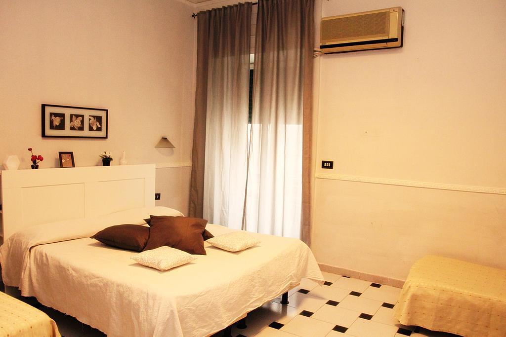 Hotel Luna Rossa Nápoly Kültér fotó