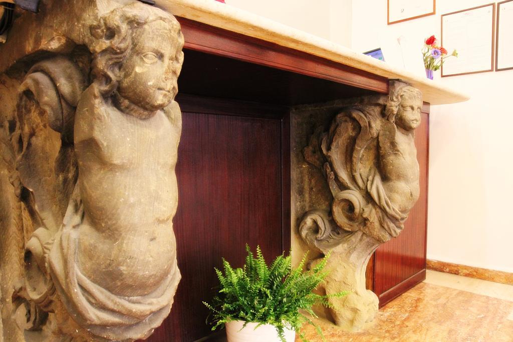 Hotel Luna Rossa Nápoly Kültér fotó