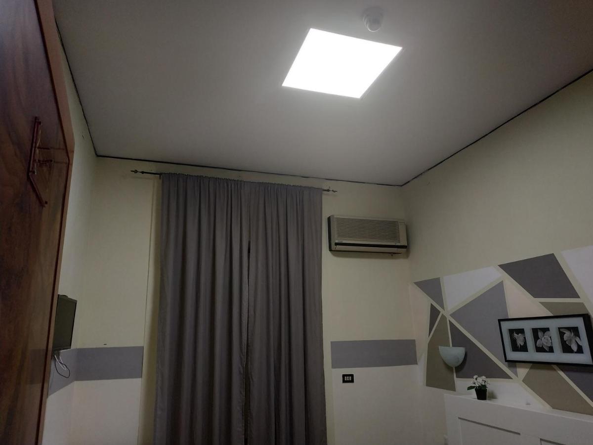 Hotel Luna Rossa Nápoly Kültér fotó